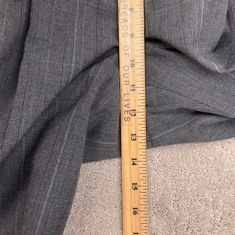 Gallery by Haggar Suit Men 40R 29W Gray Pinstripe Double Breasted Classic